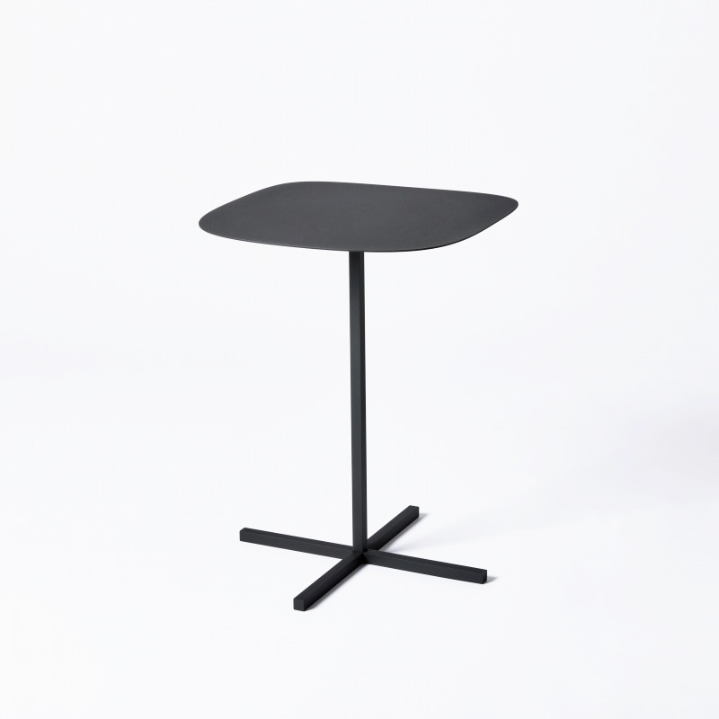 SOLID STEEL TABLE