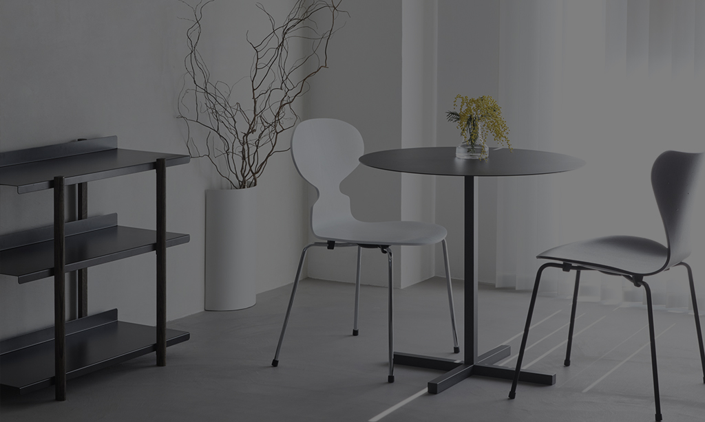 SOLID STEEL DINER TABLE STYLING