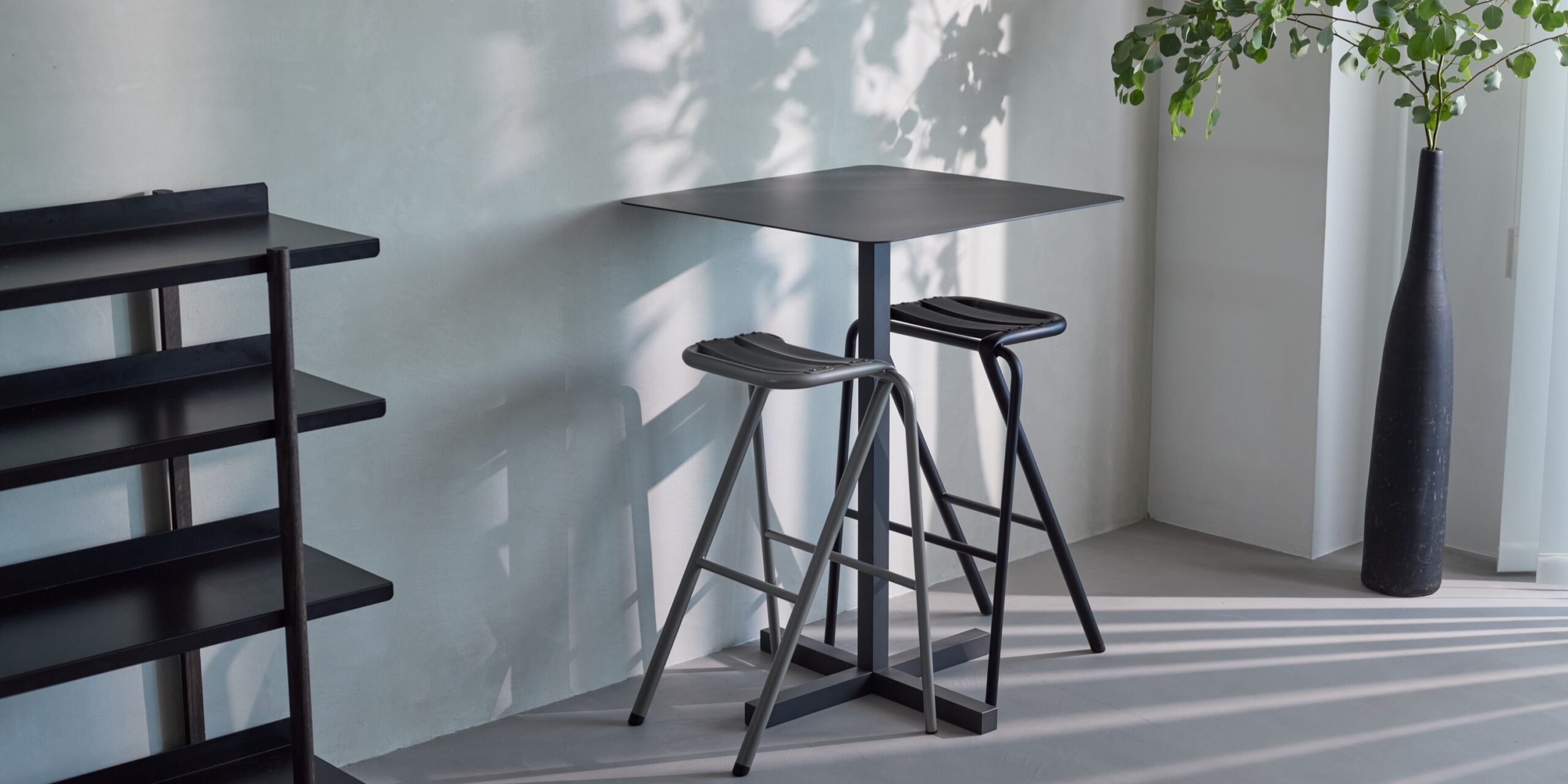 SOLID STEEL HIGH DINER TABLE DESIGN2