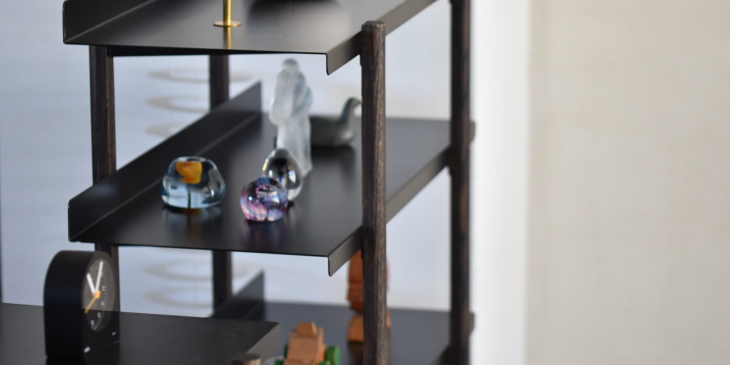 MARGE SHELF BLACK DESIGN3
